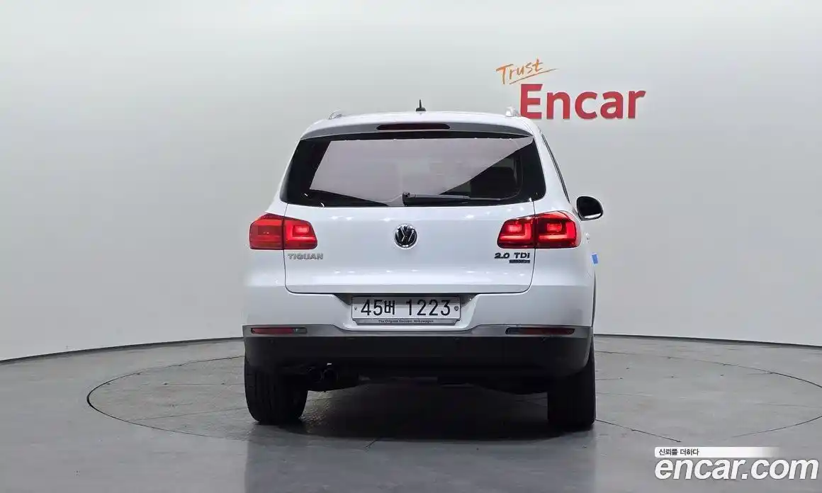 Volkswagen Tiguan 2014 2.0 гидро в Москве № 187296, фото 4
