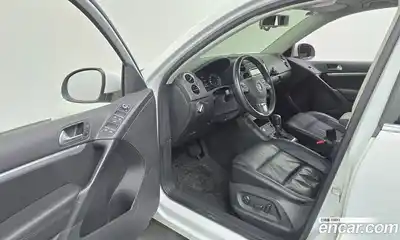 Volkswagen Tiguan 2014 2.0 гидро в Москве № 187296, миниатюра 10