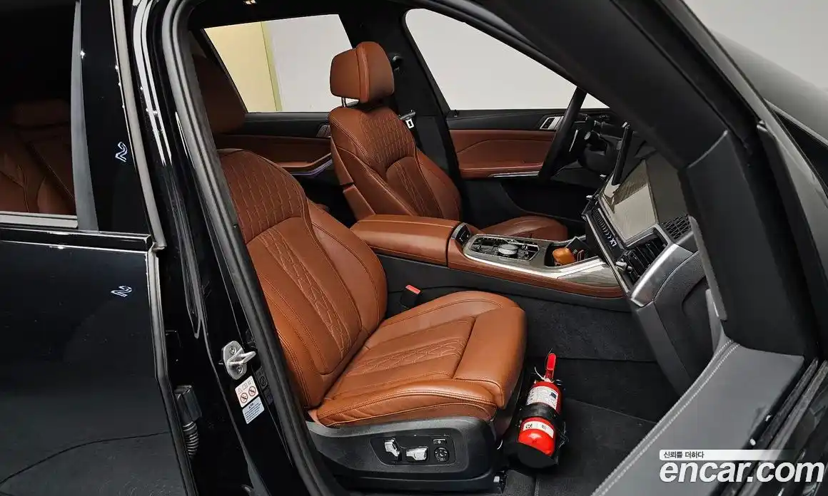 BMW X7 2024 3.0 гидро в Москве № 189938, фото 9