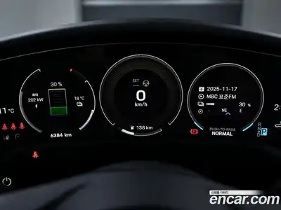Porsche Taycan 2025 0.1 гидро в Москве № 195272, миниатюра 8