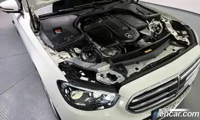 Mercedes-Benz E-Class 2021 1.9 гидро, миниатюра 5