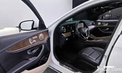 Mercedes-Benz E-Class 2021 1.9 гидро, миниатюра 9