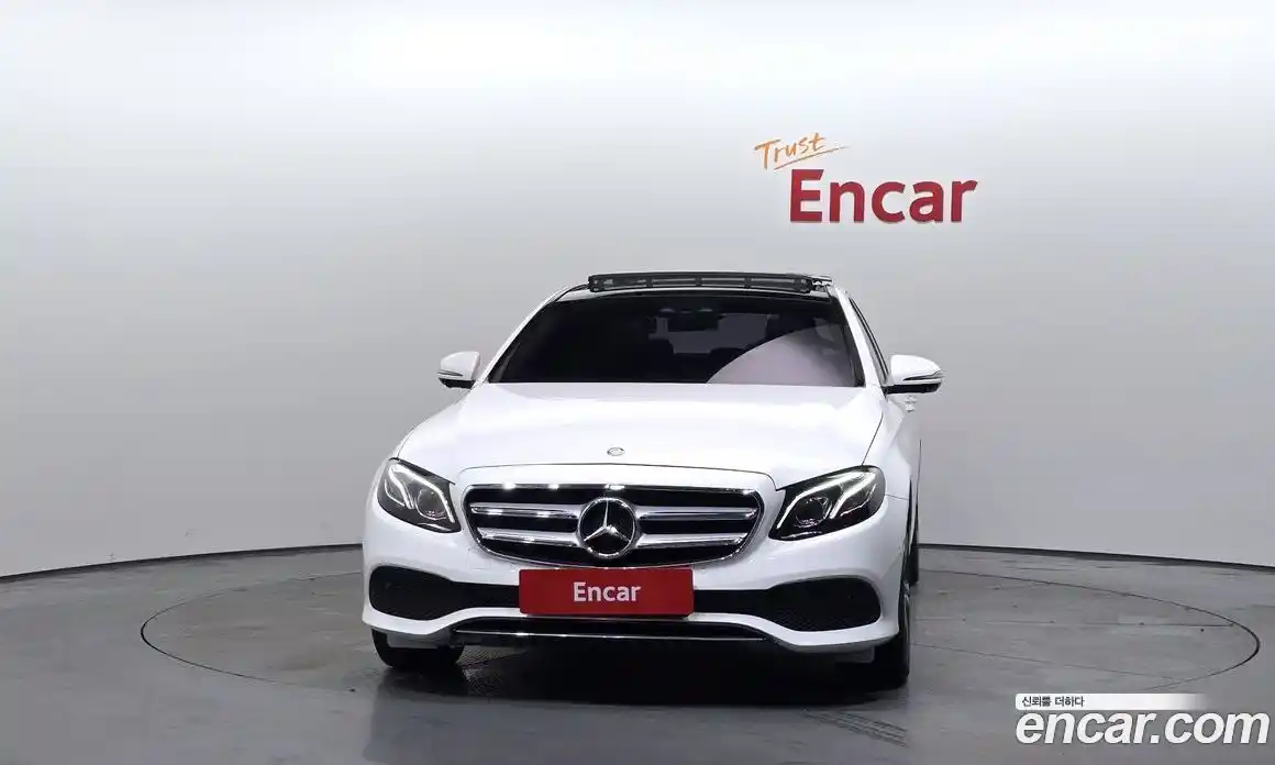Mercedes-Benz E-Class 2017 2.0 гидро в Москве № 195402, фото 3