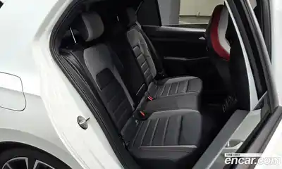 Volkswagen Golf 2023 2.0 гидро в Москве № 198980, миниатюра 10