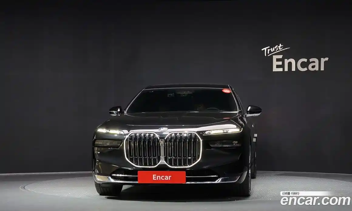 BMW 7-Series 2023 3.0 гидро в Москве № 211062, фото 3