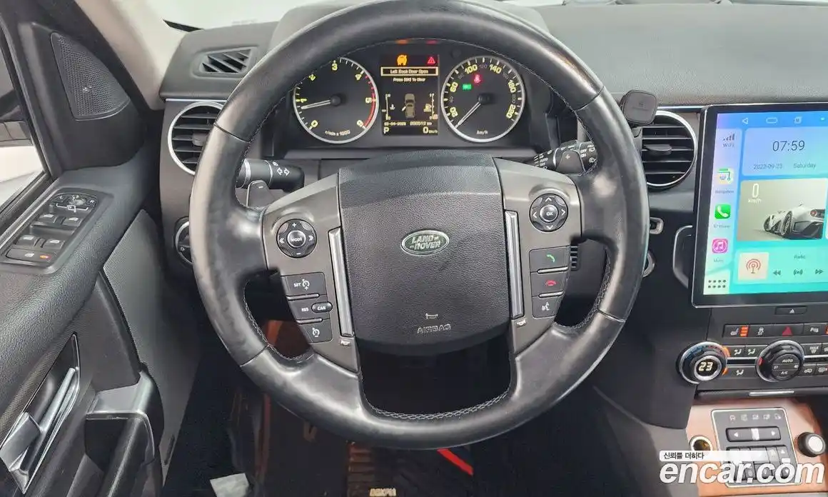 Land Rover Discovery 2016 3.0 гидро в Москве № 213830, фото 13