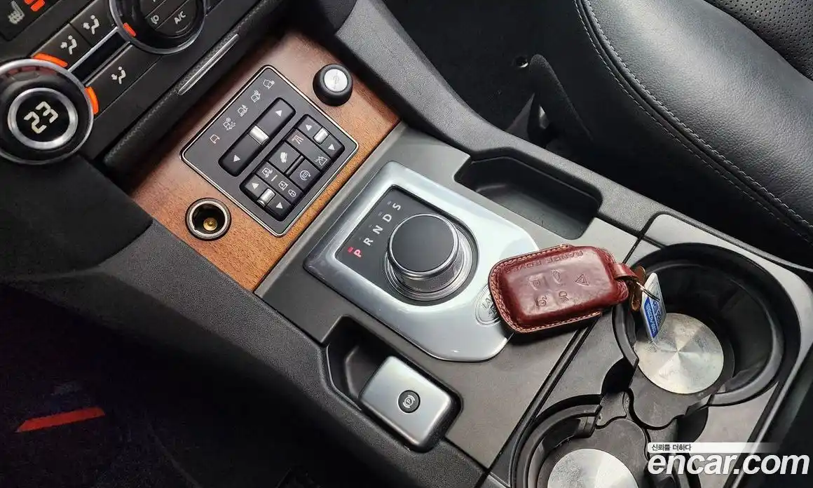 Land Rover Discovery 2016 3.0 гидро в Москве № 213830, фото 9