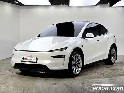 Tesla Model Y, 2025