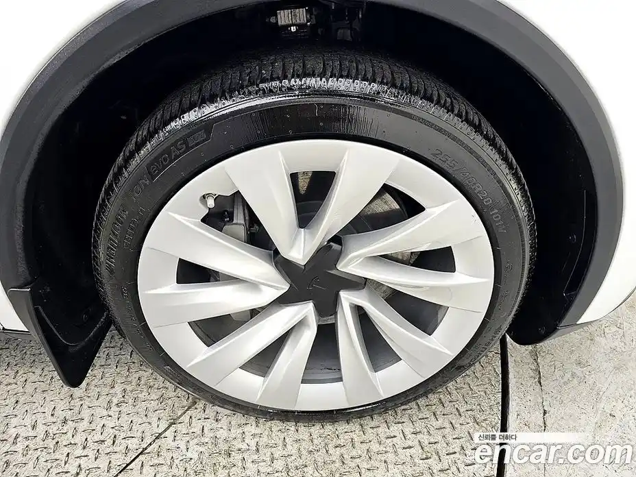 Tesla Model Y 2025 0.2 гидро в Москве № 214534, фото 5