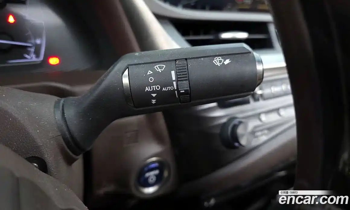 Lexus ES 2018 2.5 гидро в Москве № 214693, фото 18