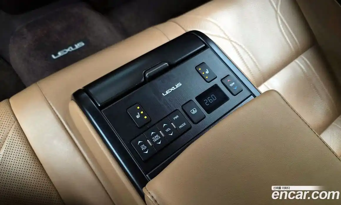 Lexus ES 2018 2.5 гидро в Москве № 214693, фото 19