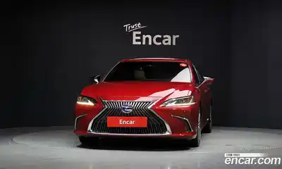 Lexus ES 2018 2.5 гидро в Москве № 214693, миниатюра 3
