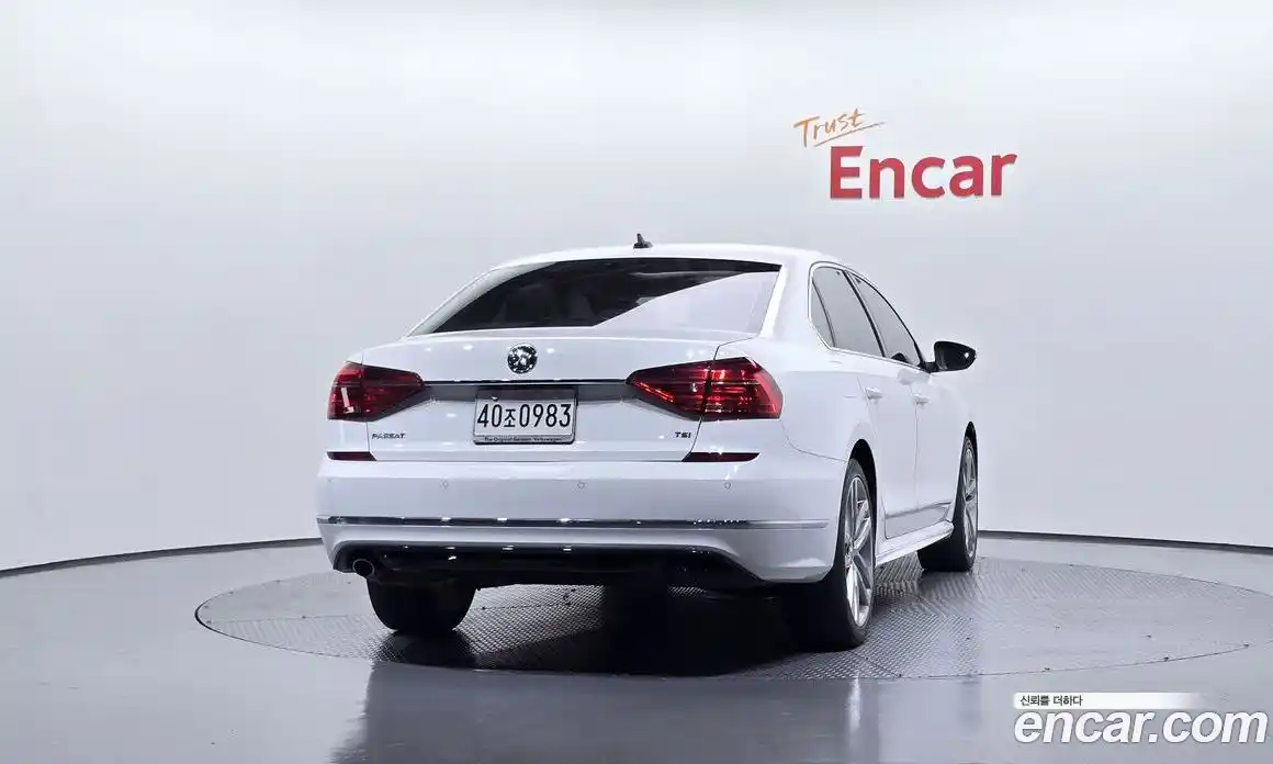 Volkswagen Passat 2016 1.8 гидро в Москве № 215089, фото 4