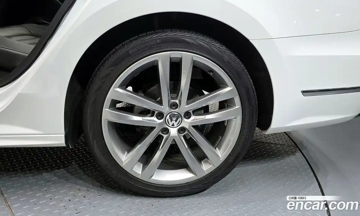 Volkswagen Passat 2016 1.8 гидро в Москве № 215089, фото 5