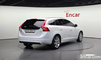 Volvo V60 2017 2.0 гидро в Москве № 217874, миниатюра 2