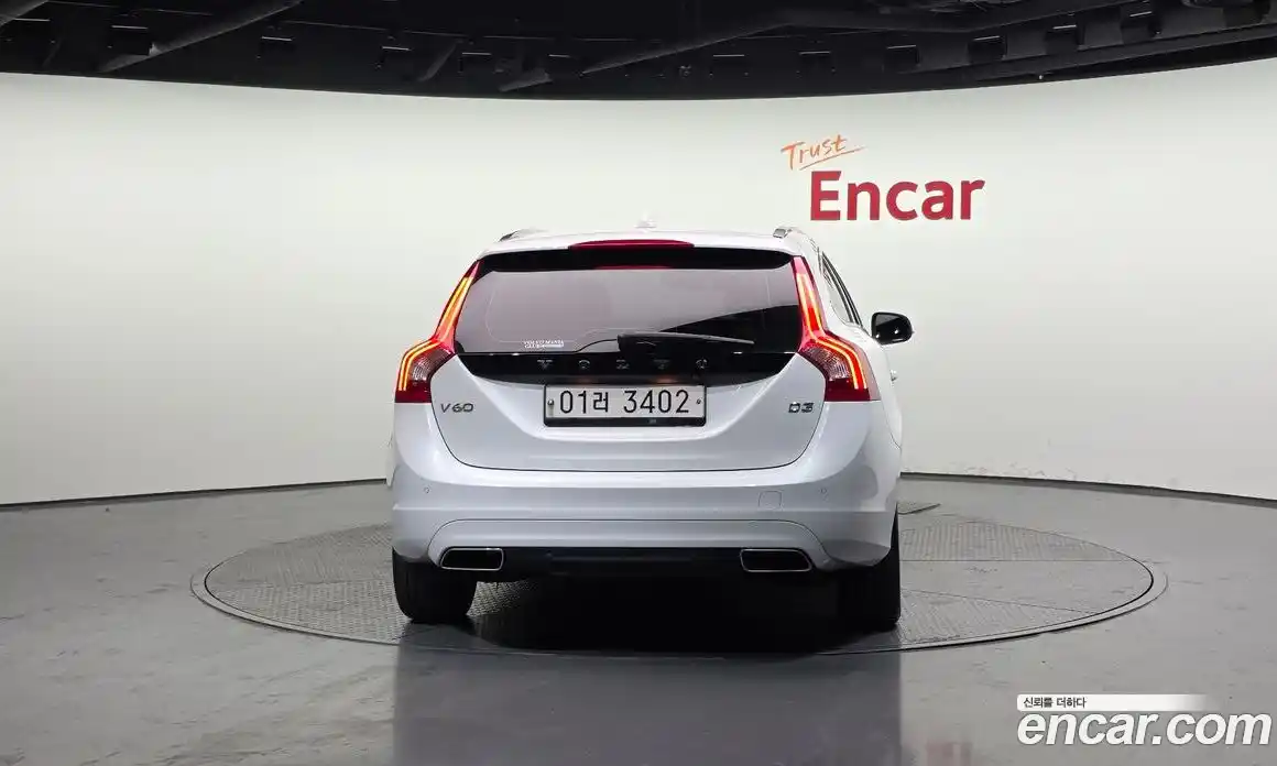 Volvo V60 2017 2.0 гидро в Москве № 217874, фото 4