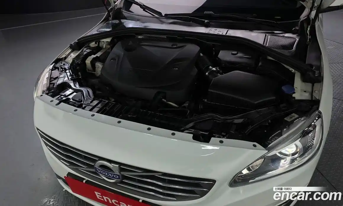 Volvo V60 2017 2.0 гидро в Москве № 217874, фото 6