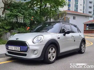Mini Cooper, 2015