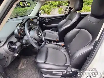 Mini Cooper 2015 1.5 гидро в Москве № 228334, миниатюра 10