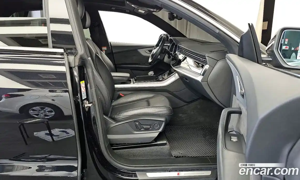 Audi Q8 2020 3.0 гидро в Москве № 229787, фото 11