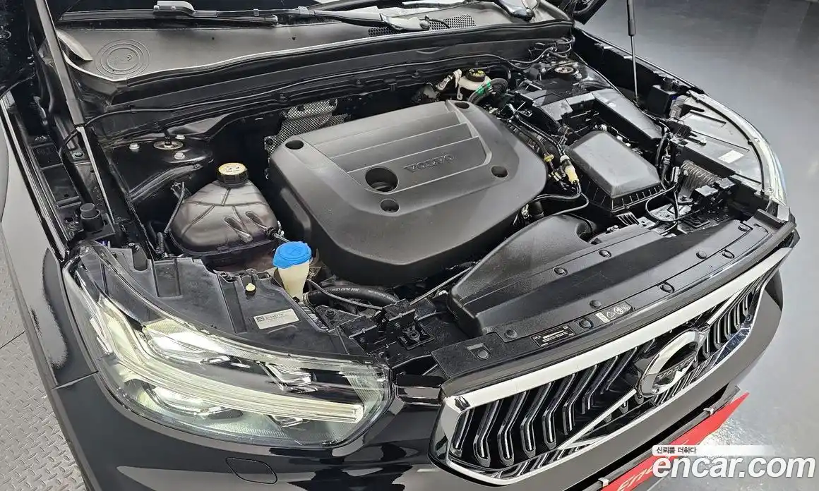 Volvo XC40 2021 2.0 гидро в Москве № 230431, фото 6