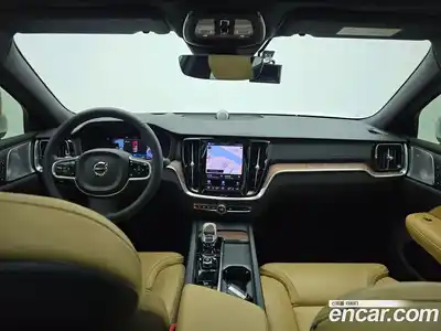 Volvo S60 2023 2.0 гидро в Москве № 230822, миниатюра 7