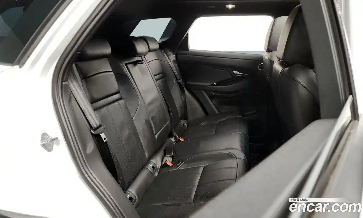 Land Rover Range-Rover Evoque 2024 2.0 гидро в Москве № 231172, фото 12