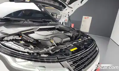 Land Rover Range-Rover Evoque 2024 2.0 гидро в Москве № 231172, миниатюра 6