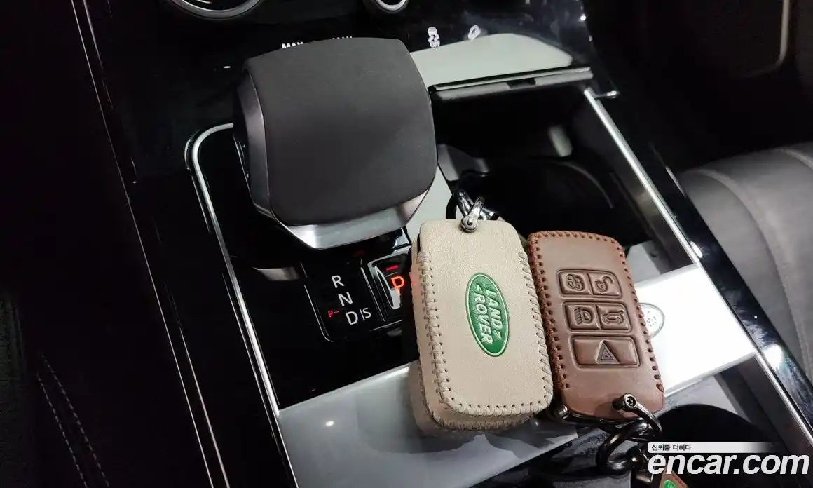 Land Rover Range-Rover Velar 2022 3.0 гидро в Москве № 231276, фото 9