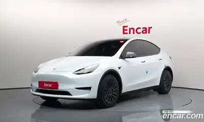 Tesla Model Y, 2023