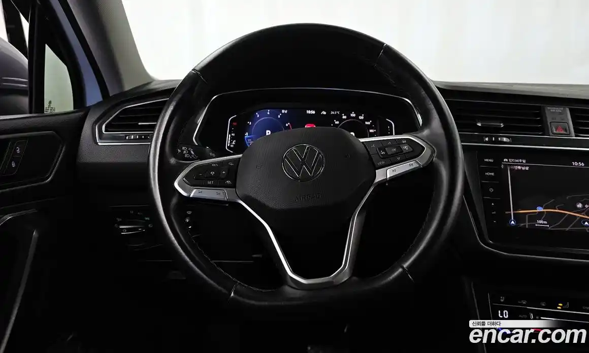 Volkswagen Tiguan 2023 2.0 гидро в Москве № 232075, фото 13