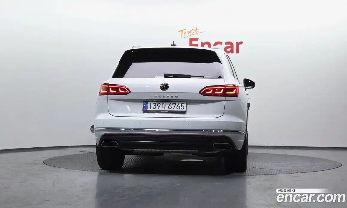 Volkswagen Touareg 2023 3.0 гидро в Москве № 232124, фото 4