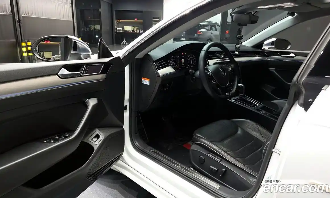 Volkswagen Arteon 2019 2.0 гидро в Москве № 232158, фото 10