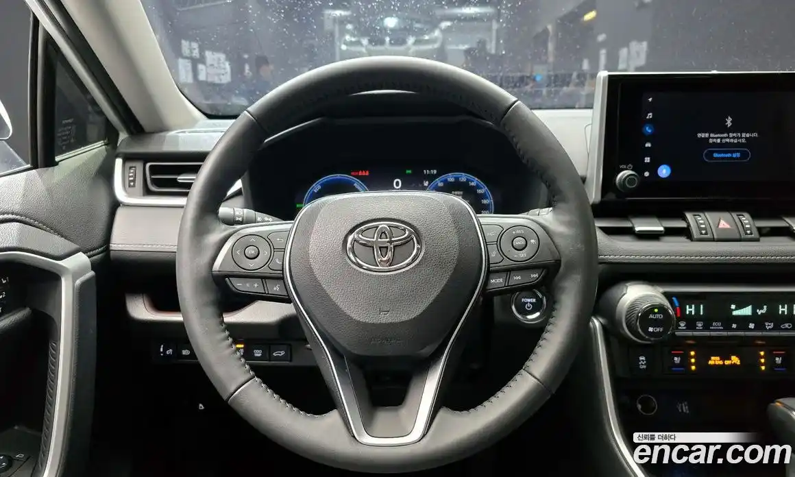Toyota RAV4 2023 2.5 гидро в Москве № 232807, фото 14