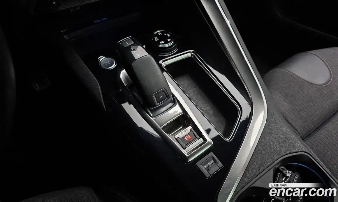 Peugeot 3008 2017 1.6 гидро в Москве № 256265, фото 9