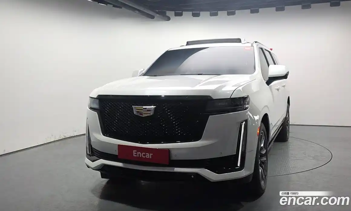 Cadillac Escalade 2023 6.2 гидро в Москве № 256359, фото 3