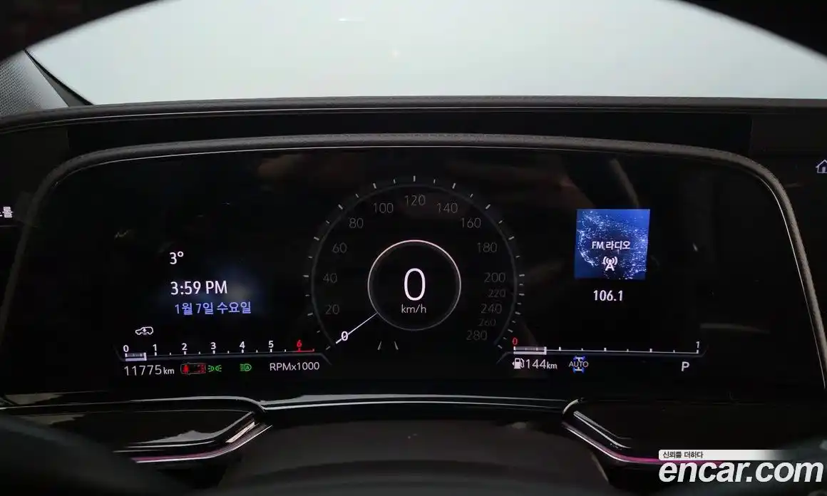 Cadillac Escalade 2023 6.2 гидро в Москве № 256359, фото 8