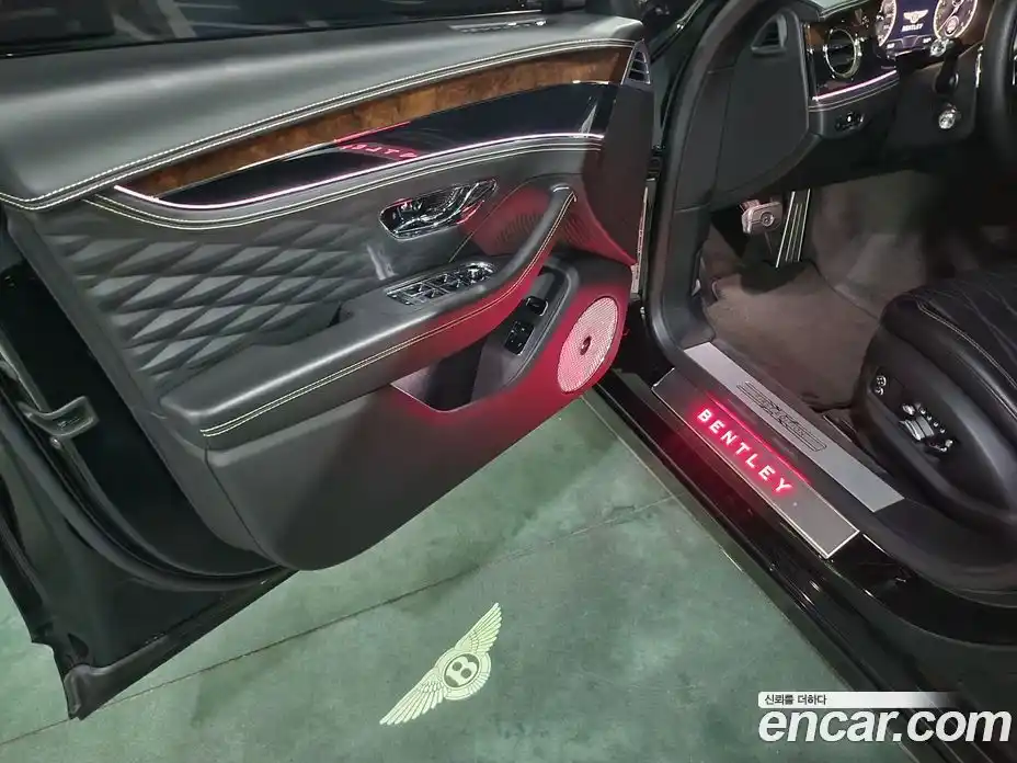 Bentley Flying Spur 2020 6.0 гидро в Москве № 256636, фото 15