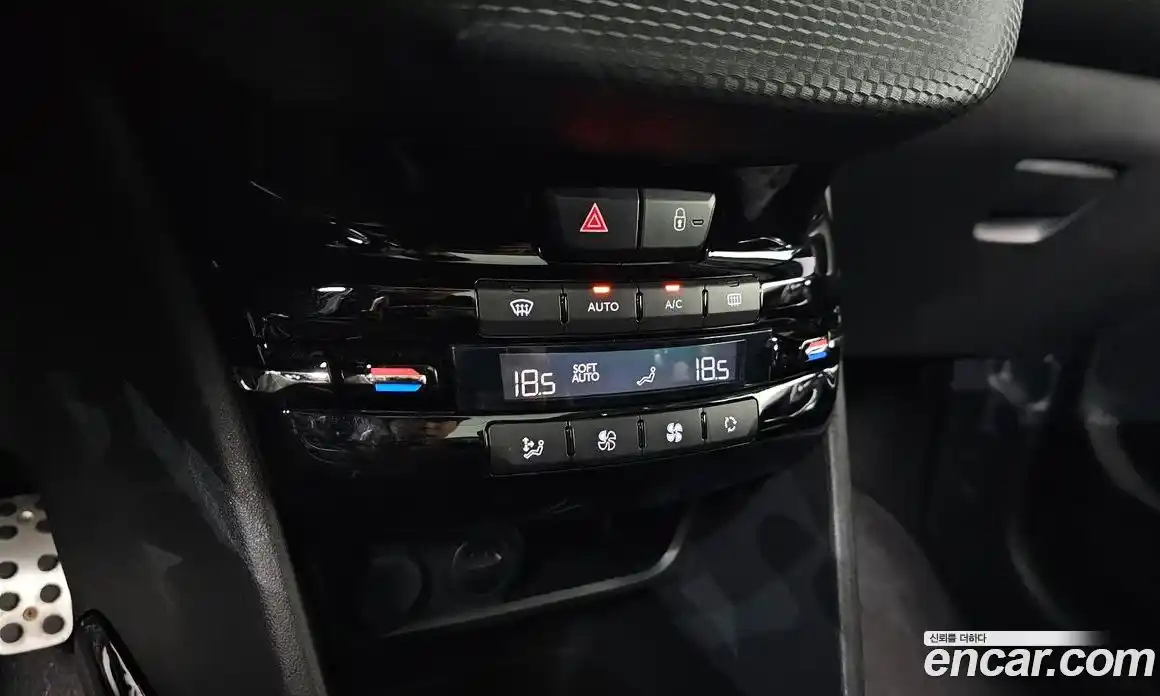 Peugeot 2008 2015 1.6 гидро в Москве № 258185, фото 18