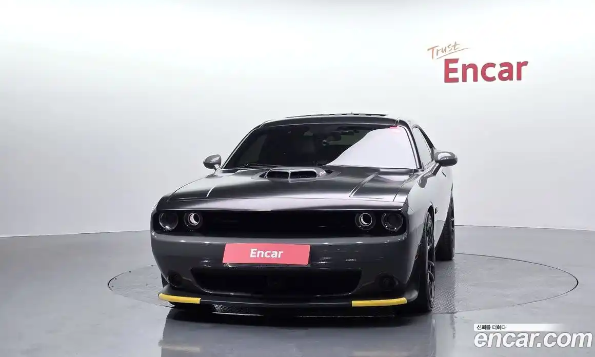 Dodge Challenger 2019 6.4 гидро в Москве № 259718, фото 3