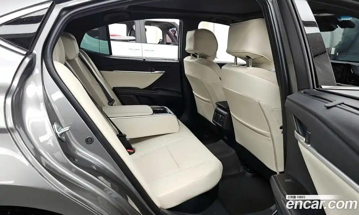 Toyota Camry 2025 2.5 гидро в Москве № 279189, фото 12