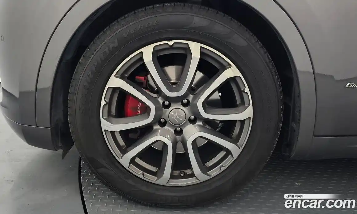 Maserati Levante 2019 3.0 гидро в Москве № 282760, фото 5