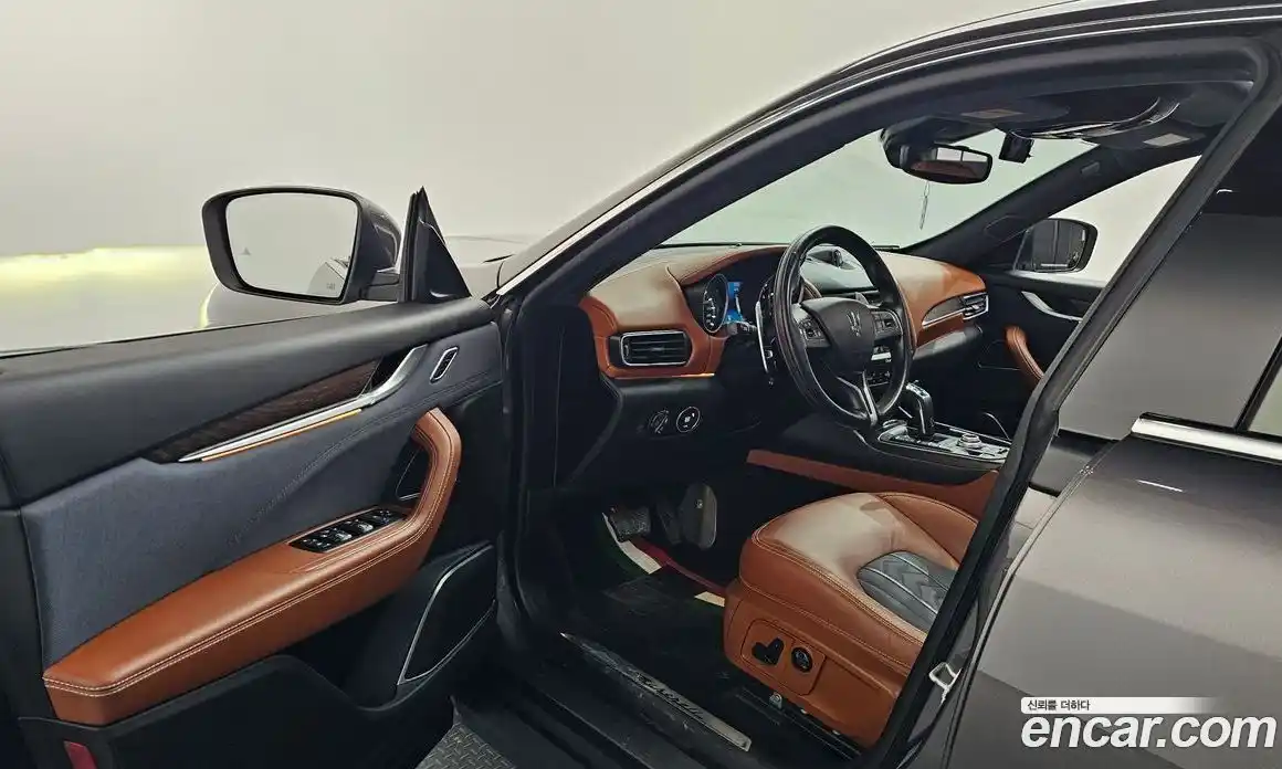 Maserati Levante 2019 3.0 гидро в Москве № 282760, фото 10