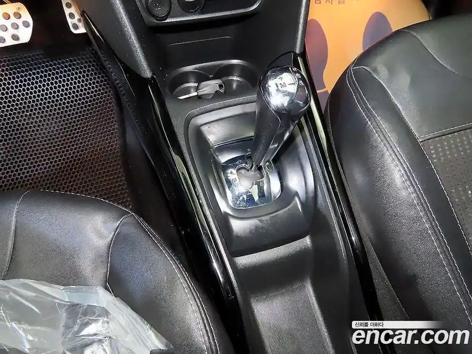 Peugeot 2008 2015 1.6 гидро в Москве № 284586, фото 12