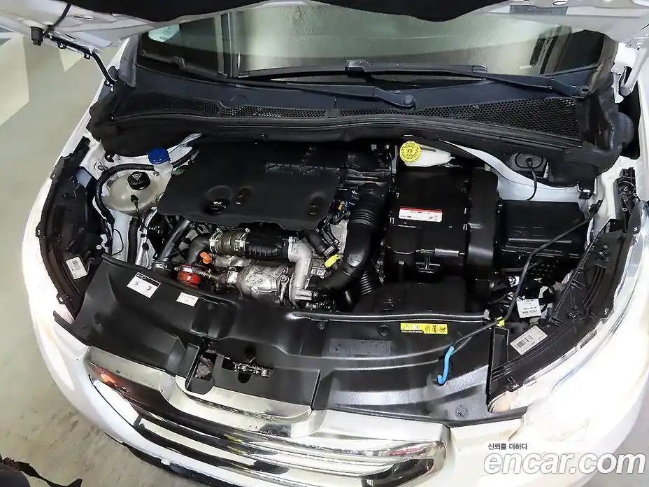 Peugeot 2008 2015 1.6 гидро в Москве № 284586, фото 16