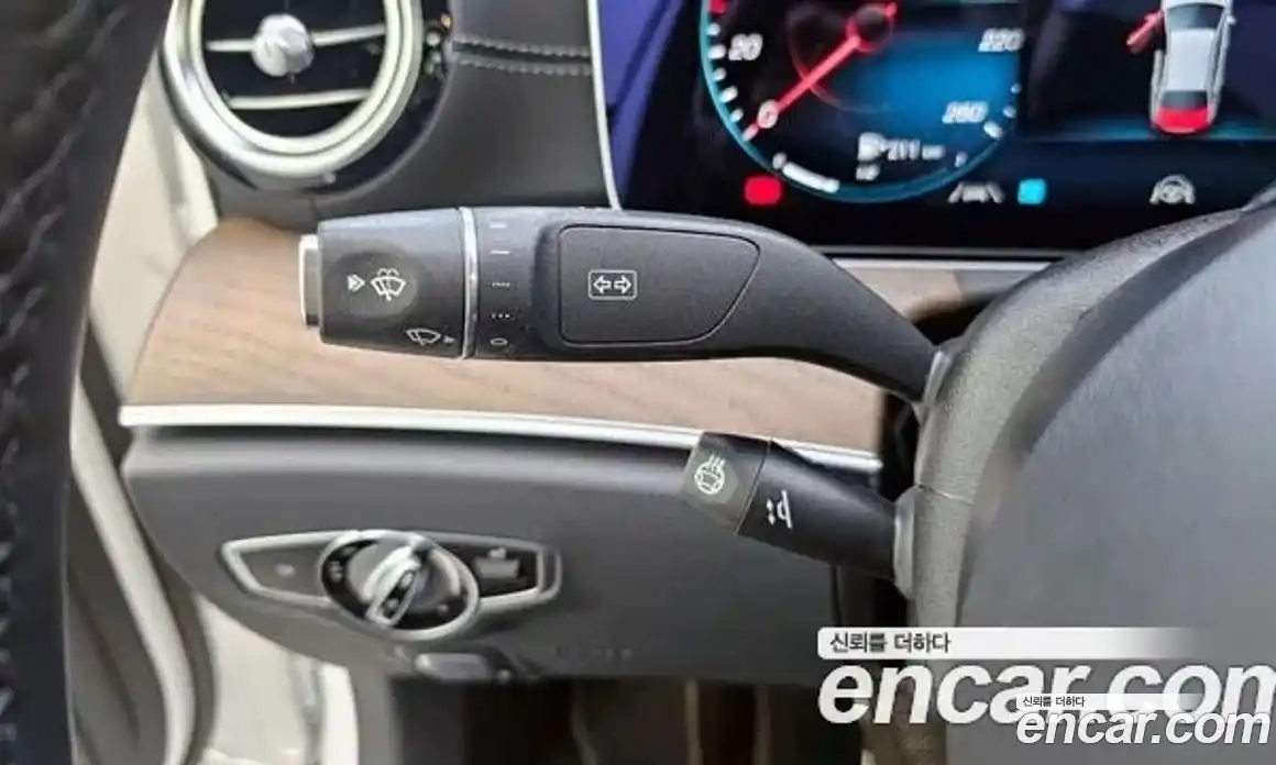 Mercedes-Benz E-Class 2023 2.0 гидро, фото 16