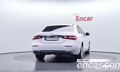 Mercedes-Benz E-Class 2023 2.0 гидро, миниатюра 4