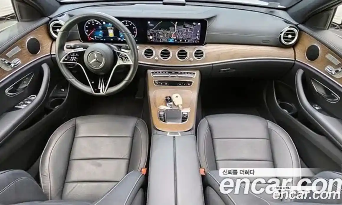 Mercedes-Benz E-Class 2023 2.0 гидро, фото 7