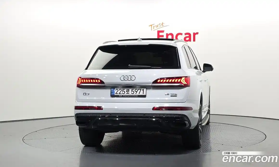 Audi Q7 2021 3.0 гидро в Москве № 293097, фото 4