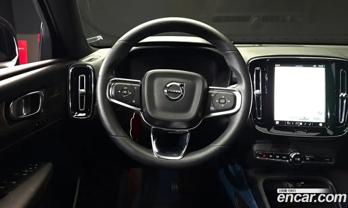 Volvo XC40 2024 0.2 гидро в Москве № 293685, фото 13